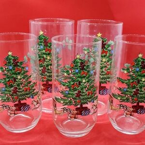 5 Christmas Tree Glasses - 2 Taller and 3 Shorter